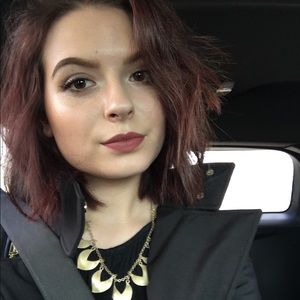 Meet your Posher, Madeline